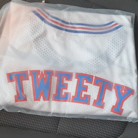 NEW Tweety Bird Space Jam Jersey Tune Squad - Picture 5 of 6